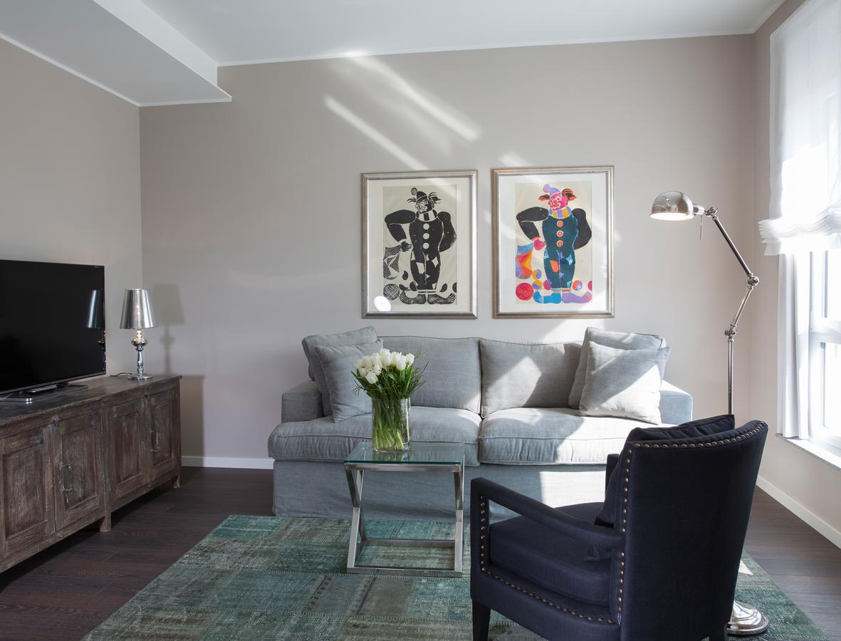 Logis First Class Business Suites Renningen Exteriér fotografie